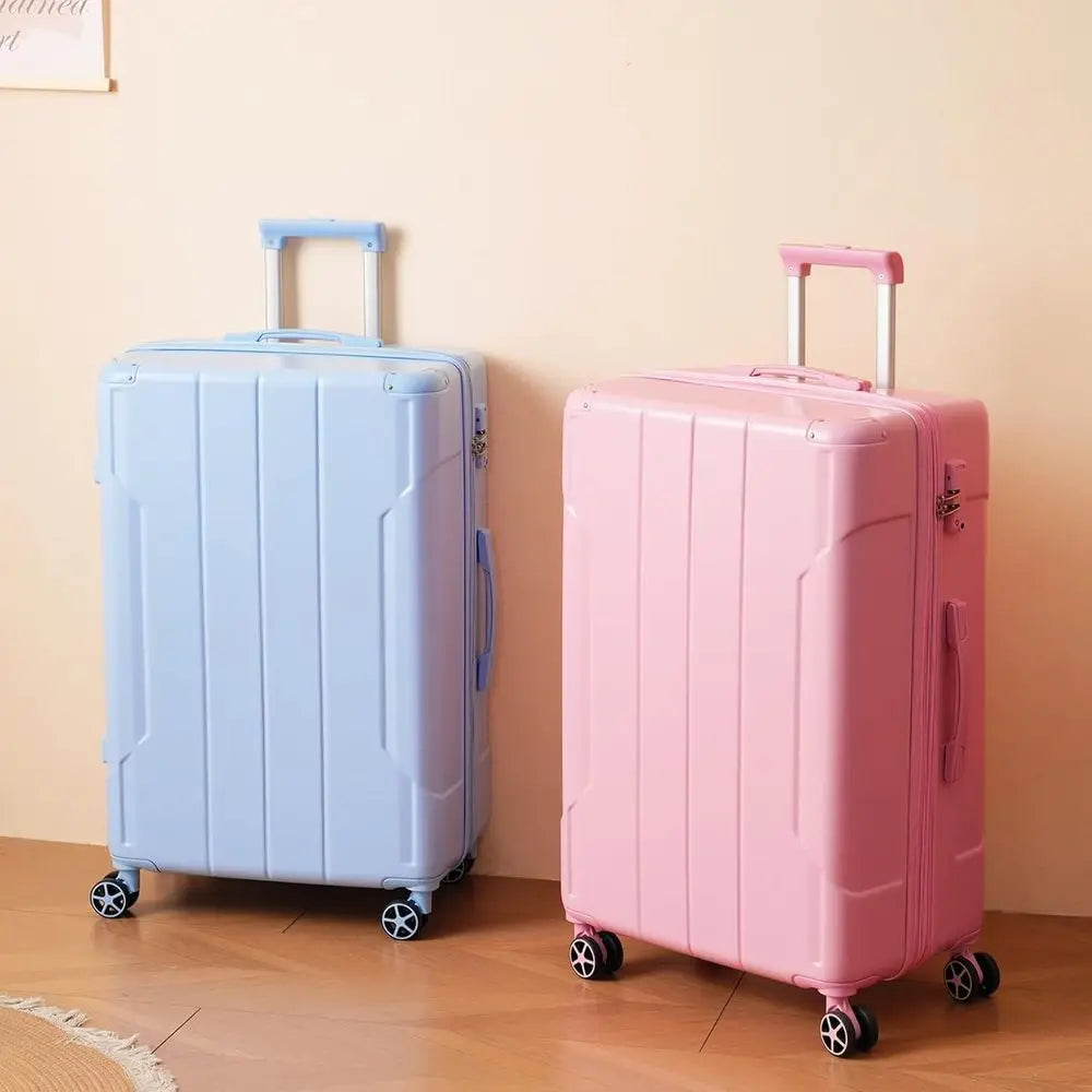 3 Piece Lightweight Hardshell Spinner Luggage Set With Guards